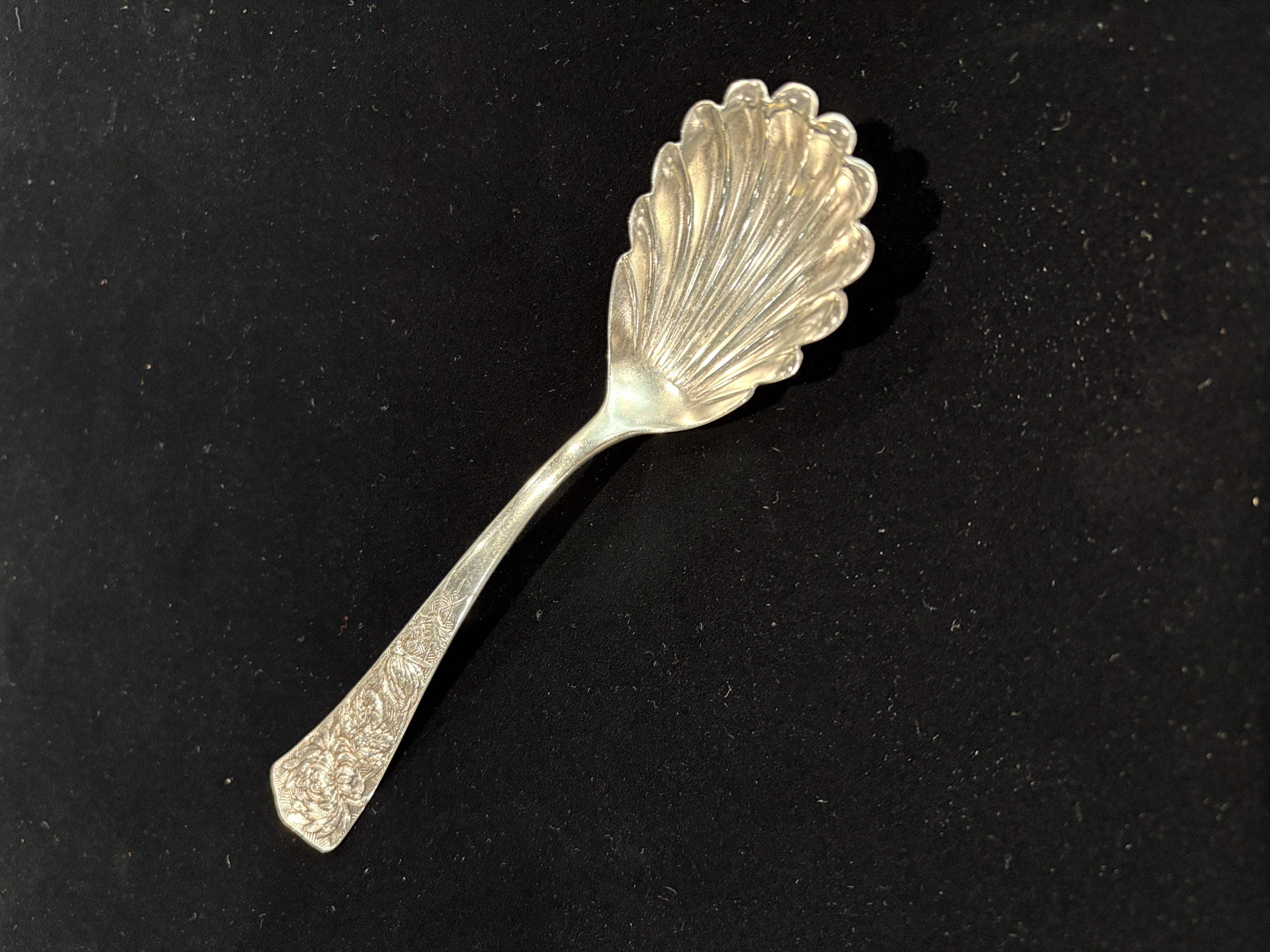 Shiebler Chyrsanthemum Pattern Sterling Silver Sugar Shell